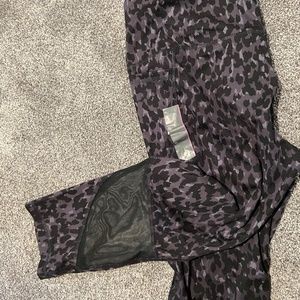Capri athletic leggings